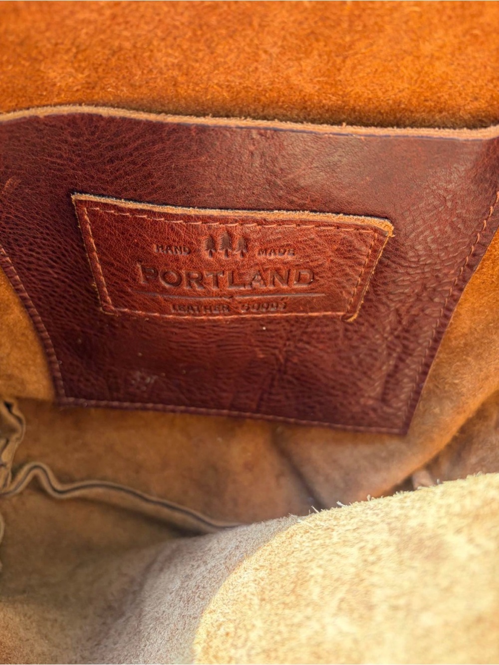 Portland Leather Bucket Bag in a Rich Chestnut - Picture 5 of 7